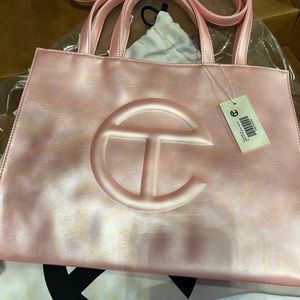 Medium Telfar Ballerina